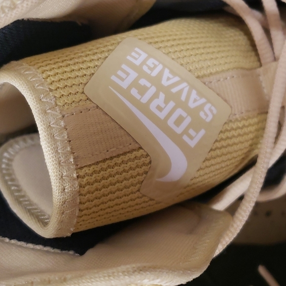 𝅺NIKE force savage men's gold and black cleats size 16 EUC - Picture 2 of 6